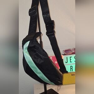 The Young & Reckless Men's Fanny Pack/Belt/Waist Bag